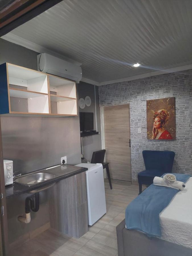Nsuku Bed And Breakfast Thulamahashi Экстерьер фото